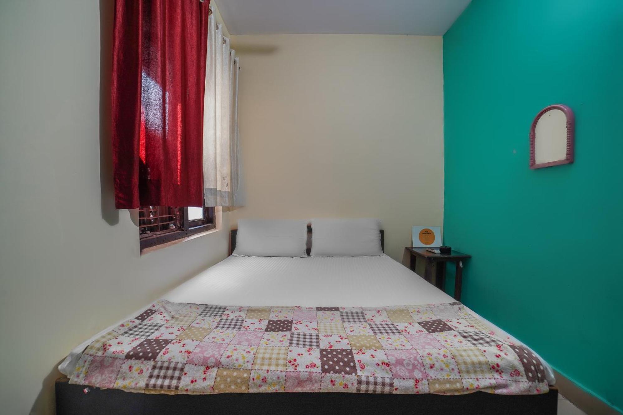Spot On Komfort Guest House Rudrapur Exterior foto