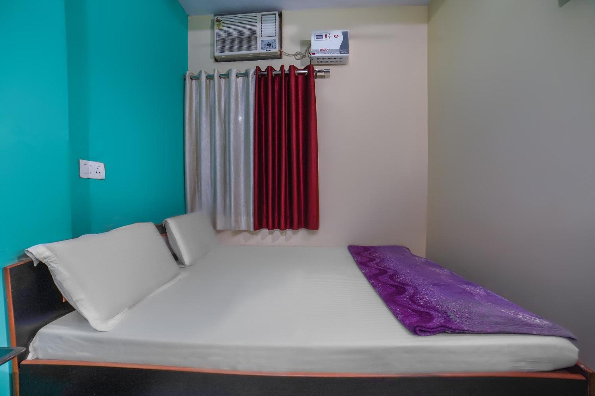 Spot On Komfort Guest House Rudrapur Exterior foto
