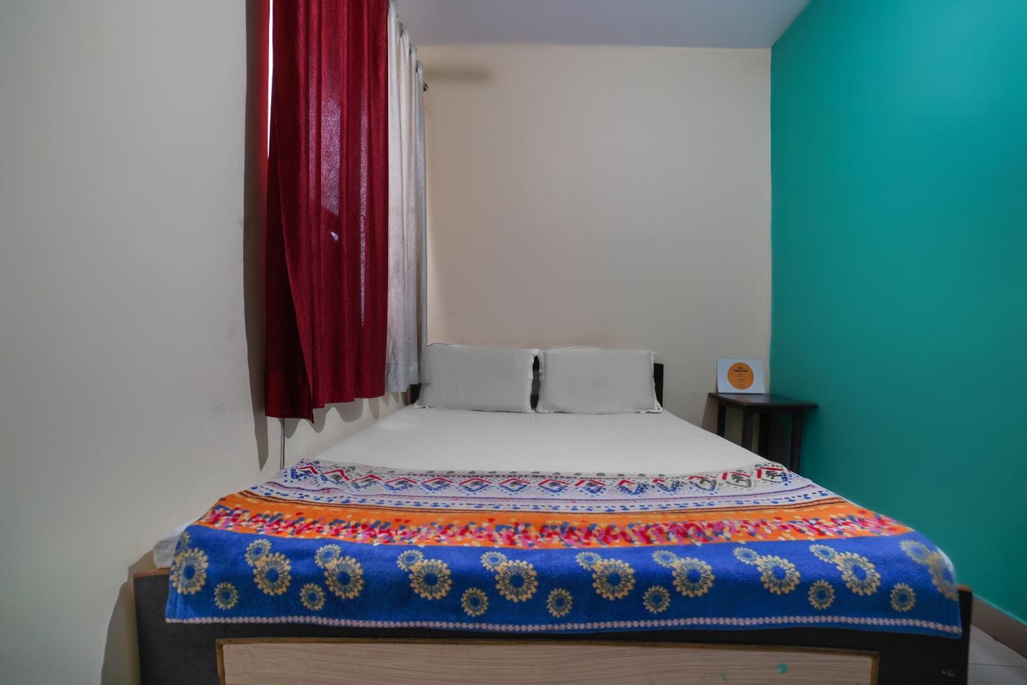 Spot On Komfort Guest House Rudrapur Exterior foto